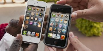 Apple Accused Of Intentionally Slowing Down iPhones With New iOS Updates