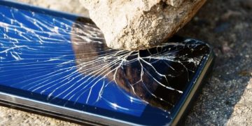 Got A Damaged Phone? Here Is How To Move Your Data Safely To A New Phone