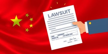 Chinese Students Sue Apple For Not Including Charger In An iPhone 12