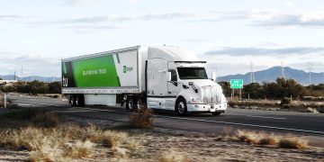Autonomous Trucker Completes First No-Human Road Test