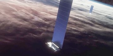 SpaceX Launches 52 Starlink Satellites Into Orbit