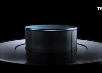 The World’s First Telescopic Macro Lens For Smartphones Comes In TECNO’s Garb