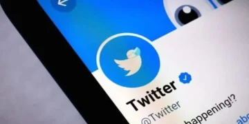 The $8 Twitter Blue Program Is Paused After Mass Impersonations
