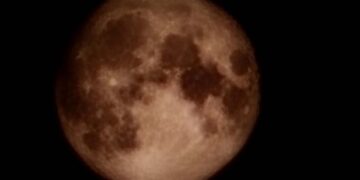 Samsung Caught Faking Zoom Photos Of The Moon