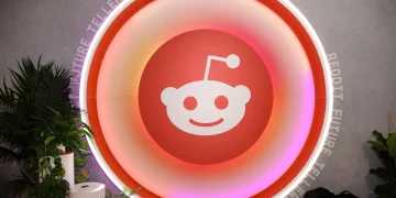 Reddit Tests ‘Official’ Labels For Profiles And Other Features