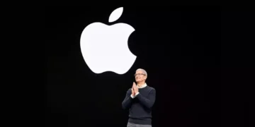 Tim Cook Faces Shareholder Pressure Over Apple’s AI Strategy