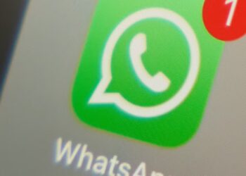 Russia Plans To Block Access To WhatsApp
