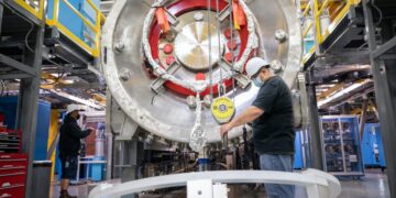 Google-Backed Fusion Startup Moves to Commercialize Neutral-Beam Tech