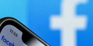Facebook Tests New Link-Sharing Limits for Pro Accounts