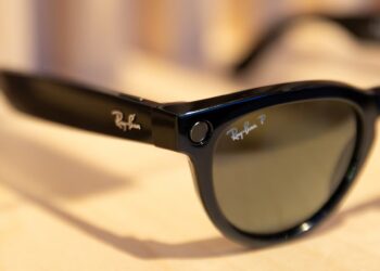 Meta Pauses Plans To Expand Ray-Ban Displays