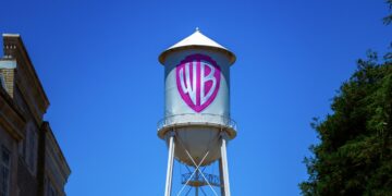 Paramount Legal Fight Paused Amid Warner Merger Talks