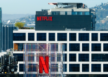 Netflix Exceeds 325 Million Users