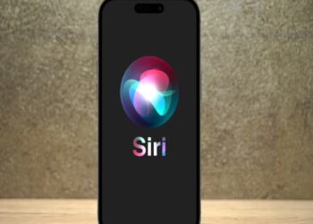 Apple to Overhaul Siri Into Built-In AI Chatbot to Compete With OpenAI and Google