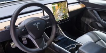 Tesla Sues California DMV Over Autopilot Marketing Ban