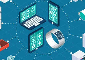 What makes an enterprise IoT platform scalable in practice: governance, device lifecycle, and deployment flexibility