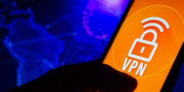 Russia’s VPN Crackdown Backfires as Bank Outage Exposes Fragile Internet Controls