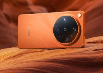 Oppo’s Find X9 Ultra Pushes Smartphone Zoom With 50MP 10x Telephoto And Massive 200MP Main Sensor