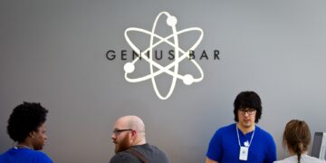 Apple Reportedly Tests Live Notes AI For Genius Bar Appointments
