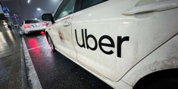 Uber Growth Looks Strong But Robotaxi Pressure Is Louder