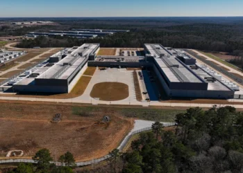 Data-Centre Bans Turn AI Compute Into Local Politics in the U.S