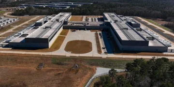 Data-Centre Bans Turn AI Compute Into Local Politics in the U.S