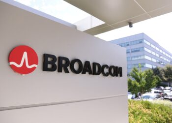 Broadcom AI Revenue Surge Keeps Custom Chip Story Alive