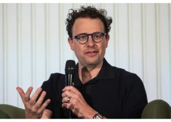 Anthropic CEO Says AI Labs Must Slow The Frontier