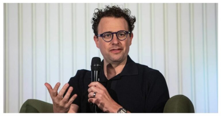 Anthropic CEO Says AI Labs Must Slow The Frontier