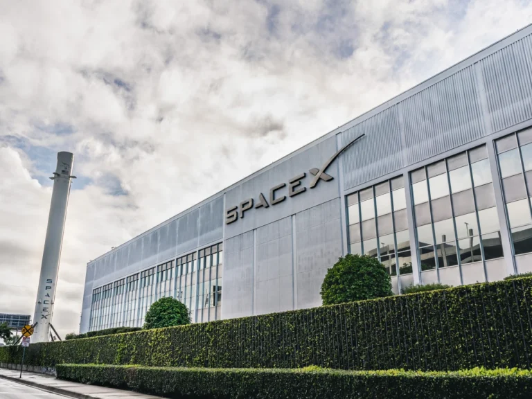 SpaceX Wins $946M NASA Deal For Three More Crew Flights